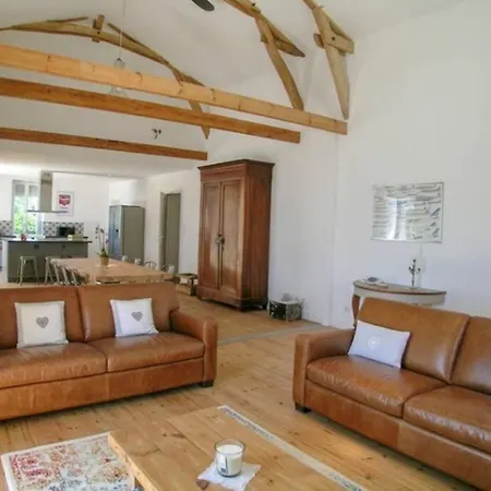 Spacious With Pool & Magnificent View